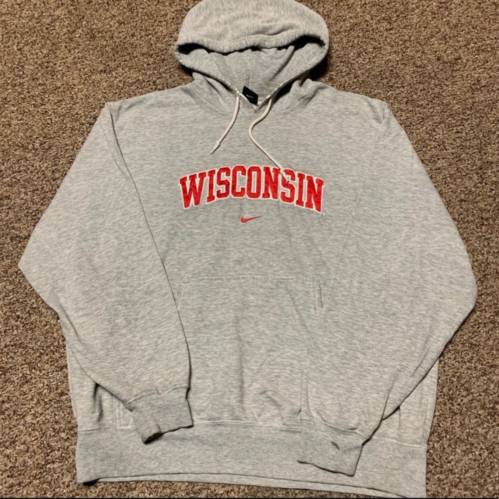 Center Swoosh Nike Oversized University of Wisconsin Hoodie